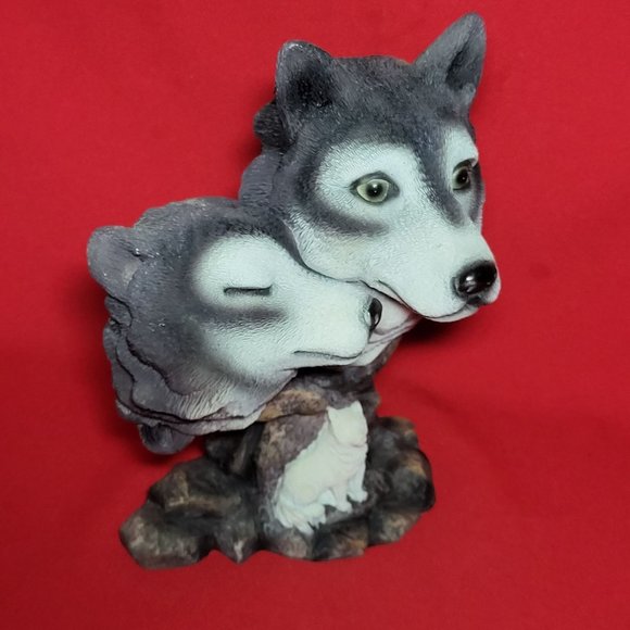 Sculpted 2 Grey Wolf Head Bust Engraved 3 Wolves Figurine Statue Figure - Picture 10 of 12